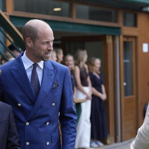Le prince William et le prince George rencontrent Steve Backshall au tournoi de Wimbledon le 13 juillet 2025. Photo by Andrew Matthews/PA Wire/ABACAPRESS.COM