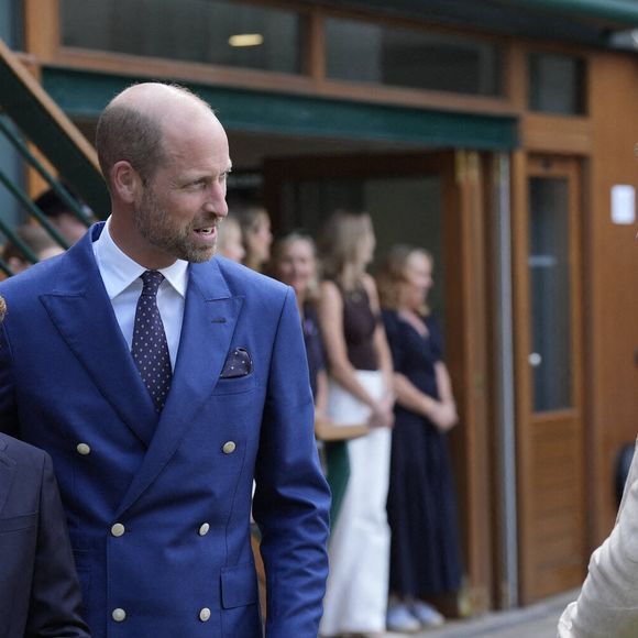 Le prince William et le prince George rencontrent Steve Backshall au tournoi de Wimbledon le 13 juillet 2025. Photo by Andrew Matthews/PA Wire/ABACAPRESS.COM