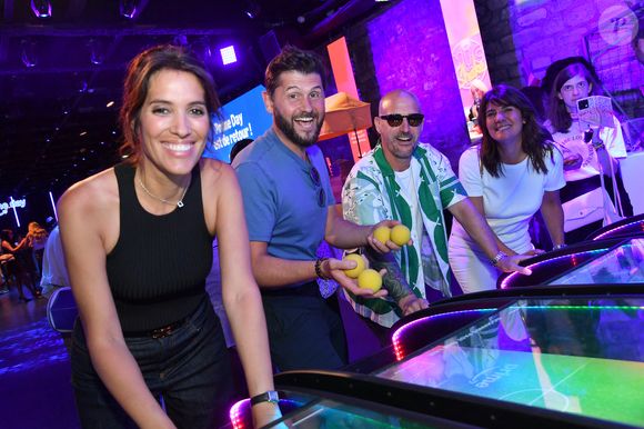 Laurie Cholewa, Christophe Beaugrand, Cartman, Estelle Denis - Prime d'Amazon fait sa fête foraine au Bridge Club à Paris le 25 juin 2025.  Hier soir, le Bridge Club s’est métamorphosé en fête foraine où de nombreuses personnalités se sont réunies pour célébrer Prime Day, l’événement shopping estival qui animera l’été du 8 au 11 juillet.
  © Veeren/Bestimage