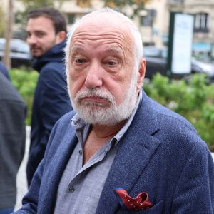 François Berléand - Les célébrités aperçues à proximité des studios de RTL à Neuilly-sur-Seine, le 15 octobre 2025. Agence / Bestimage