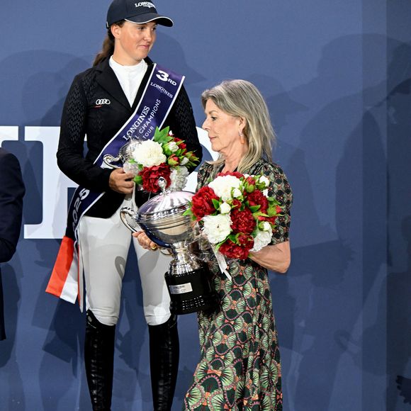 La princesse Caroline de Hanovre lors de la 3ème journée du Jumping International de Monte-Carlo, le 5 juillet 2025. La compétition se déroule sur le port Hercule à Monaco, du 3 juillet au 5 juillet. La princesse Caroline, sa fille Charlotte et Diane Fissore, ont remis le 1er prix du Longines Global Champions Tour Grand Prix du Prince de Monaco au français Simon Delestre qui a précédé le britannique Harry Charles et la néerlandaise Kim Emmen. © Bruno Bebert/Bestimage