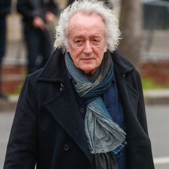 Semi-exclusif - Didier Barbelivien - Arrivées à l'enregistrement de l'émission "Vivement Dimanche" présentée par M. Drucker et qui sera diffusée le 18 février sur France 3 au Studio Gabriel à Paris, FRance, le 6 février 2024. © Christophe Clovis/Bestimage