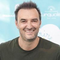 Cyril Lignac monte à cheval avec son fils Léo (bientôt 3 ans) : Une adorable vidéo montre qu'il a déjà bien grandi !