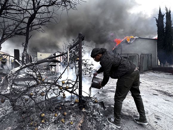 Incendies 2025 en Californie dans le quartier de Altadena le 10 janvier 2025 - Zuma Press / Bestimage