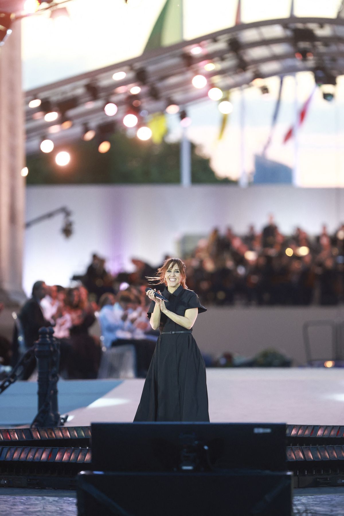 Photo : Zaz - Emission "Le concert pour la paix" sur les Champs-Elysées ...