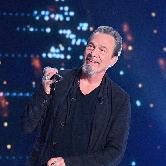 Exclusif - Florent Pagny lors de l'enregistrement de l'émission Vivement dimanche au studio Rive gauche, présentée par M.Drucker, diffusée sur France 3 le 21 juin 2026, à Paris, France, le 20 mai 2026. © Guillaume Gaffiot/Bestimage