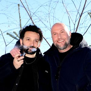 William Lebghil, François Damiens  - Photocall du  film "Les complices" dans le cadre du 26ème Festival de l'Alpe d'Huez le 21 Janvier 2023 . © Dominique Jacovides/Bestimage