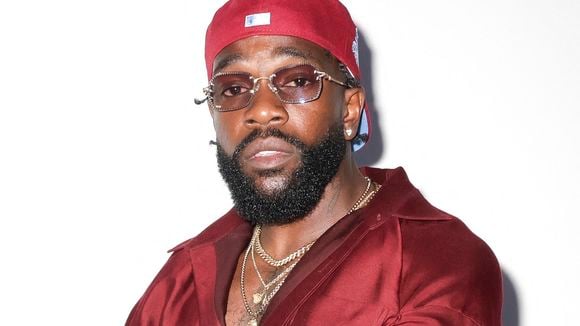 Tayc sur le point de quitter la France, le chanteur explique le gros projet qui le pousse à partir : "J’ai six mois pour…"