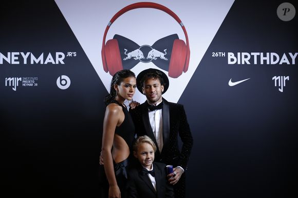 Avec Bruna Biancardi, il a eu la petite Mavie en 2023

Neymar Jr avec sa compagne Bruna Marquezine et son fils Davi Lucca da Silva - Anniversaire du joueur de football du Paris Saint-Germain (PSG), le brésilien Neymar Jr qui fête ses 26 ans au Pavillon Cambon (1er arrondissement) à Paris, France, le 4 février 2018. ©Benjamin Cremel/Red Bull Content Pool via Bestimage