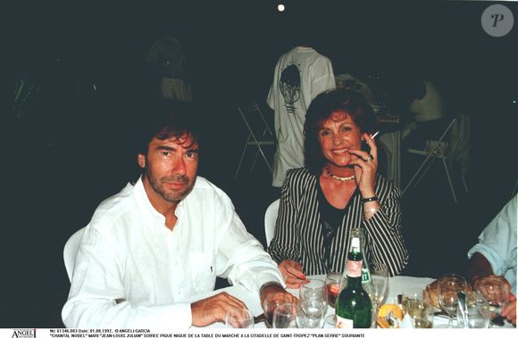 Archives - Chantal Nobel et son mari Jean-Louis Julian à la soirée pique-nique de la table du marché à la citadelle de Saint-Tropez. 

©Bestimage