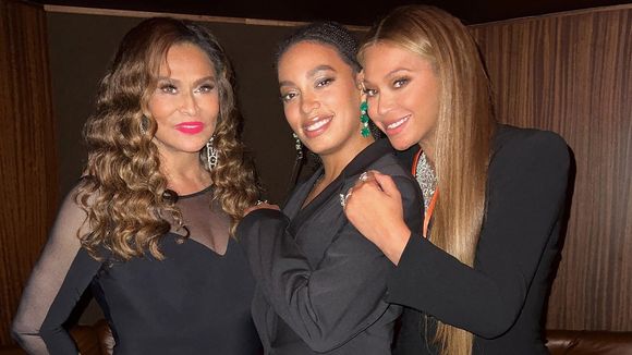 "Ma famille n'a pas apprécié" : Pour l'éducation de Beyoncé et Solange,  leur mère Tina Knowles a mis en place un dispositif particulier
