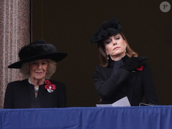 La reine Camilla et la princesse de Galles lors de la cérémonie du dimanche du Souvenir au Cénotaphe de Londres, Royaume-Uni, le 9 novembre 2025. Photo by Jonathan Brady/PA Wire/ABACAPRESS.COM