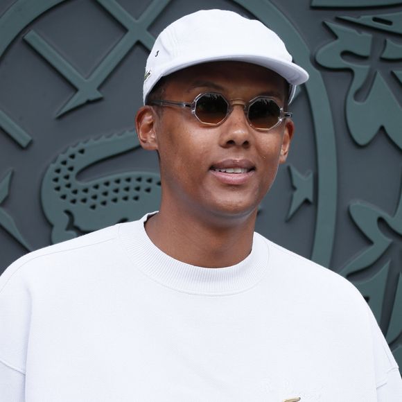 Stromae au photocall du défilé Lacoste "Collection Prêt-à-Porter Automne/Hiver 2025-2026" lors de la Fashion Week de Paris (PFW), le 9 mars 2025 © Christophe Clovis / Bestimage