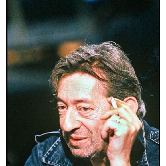 Comme la drôlerie et l'humour de son père

Serge Gainsbourg
Angeli