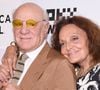 Il s'agit de Barry Diller, le mari de la styliste Diane Von Furstenberg qu'il a épousée en 2001.
Barry Diller et Diane Von Furstenberg assistent à la première de 'Diane Von Furstenberg : Woman In Charge' lors de la soirée d'ouverture du festival de Tribeca au OKX Theatre, New York, NY, 5 juin 2024. Photo par Anthony Behar/SPUS/ABACAPRESS.COM