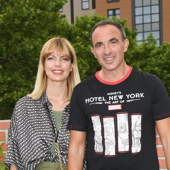Nikos Aliagas avec sa femme Tina Grigoriou - Photocall à l'occasion de l'inauguration du nouveau Disney's Hotel New York - The Art of Marvel à Disneyland Paris. © Guirec Coadic / Bestimage