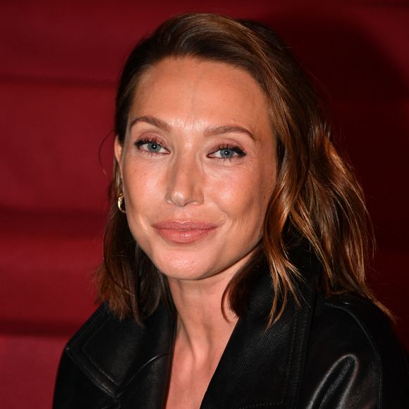 À 42 ans, Laura Smet affiche une forme et une silhouette parfaitement toniques.

Laura Smet - Front row du défilé Etam Live Show 2025 « J'ETAM » au Palais Brongniart à Paris.

© Veeren / Perusseau / Bestimage