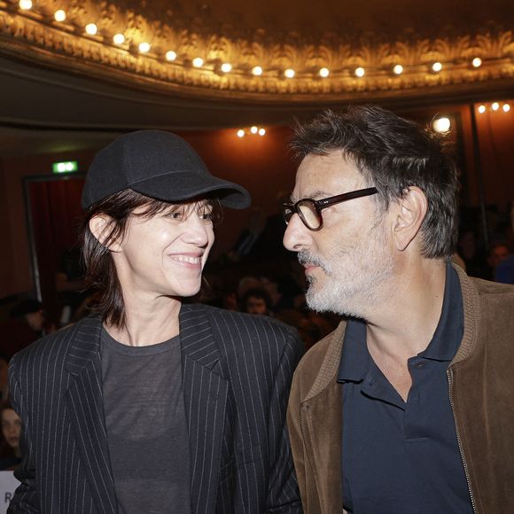 Charlotte Gainsbourg et son compagnon Yvan Attal - Soirée de mobilisation "L'Europe contre l'antisémitisme" au théâtre Antoine à Paris le 3 juin 2024. © Cédric Perrin/Bestimage
