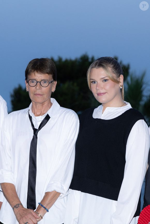 S.A.S. la princesse Stéphanie de Monaco (La princesse Stéphanie de Monaco) et Camille Gottlieb posent avant le gala Fight AIDS Monaco, à la Salle des Etoiles du Sporting Monte-Carlo, à Monaco, le 5 juillet 2025. © Olivier Huitel/Pool Monaco/Bestimage