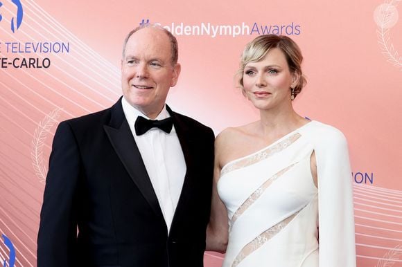 Le prince Albert II de Monaco, La princesse Charlene de Monaco - La famille princière au photocall et cérémonie de clôture de la 63ème édition du Festival de Télévision de Monte-Carlo (63rd Golden Nymph) au Grimaldi Forum à Monaco le 18 juin 2024.

© Claudia Albuquerque / Bestimage