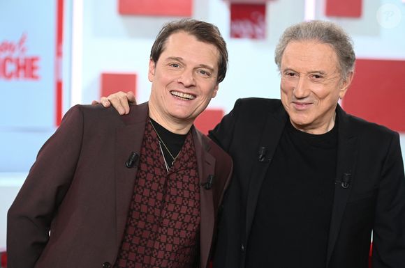 Il est amateur de musées, de restaurants et d'architecture plus moderne

Bénabar et Michel Drucker lors de l'enregistrement de l'émission "Vivement dimanche" au studio Rive Gauche, présentée par M. Drucker avec une diffusion sur France 3 le 1er février 2026. © Guillaume Gaffiot/Bestimage