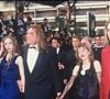 Cette vie dans la commune de son enfance marque un retour aux sources, là où reposent également les cendres de son frère Guillaume.

Guillaume, Elisabeth, Julie et Gérard Depardieu au festival de Cannes 1992. ©Angeli-Rindoff/Bestimage