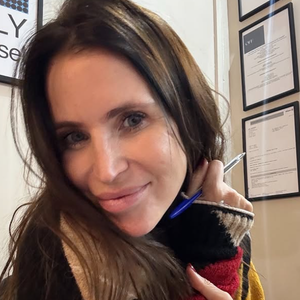 Elle explique aujourd'hui, plus de 10 ans plus tard, pourquoi.

Sandrine, la veuve de Mouss Diouf.