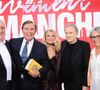 Pour l'occasion, il se retrouve entouré de deux couples !
Exclusif - Robert Nazaretian, Jean-Pierre Foucault, sa compagne Evelyne Jarre, Michel Drucker et Francoise Chiozza lors de l'enregistrement de l'émission Vivement dimanche au studio Rive Gauche, présentée par M.Drucker. © Guillaume Gaffiot/Bestimage