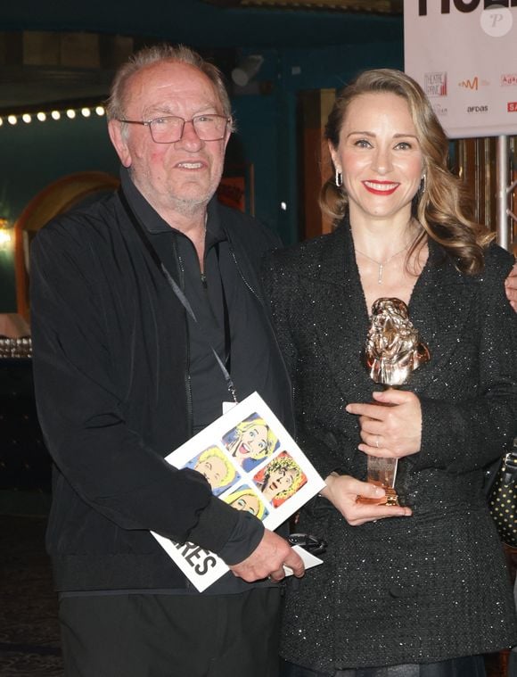 Delphine Depardieu (Molière de la Comédienne dans un spectacle de Théâtre privé) avec son père Alain - 36ème cérémonie des Molières aux Folies Bergère à Paris le 28 avril 2025. © Coadic Guirec/Bestimage