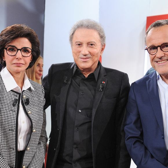 Exclusif - Rachida Dati, Michel Drucker et Emmannuel Chaunu - Enregistrement de l'émission Vivement dimanche, le 4 mars 2025, présentée par Michel Drucker au studio Rive Gauche à Paris, diffusée le 16 mars sur France 3. 
© Guillaume Gaffiot / Bestimge