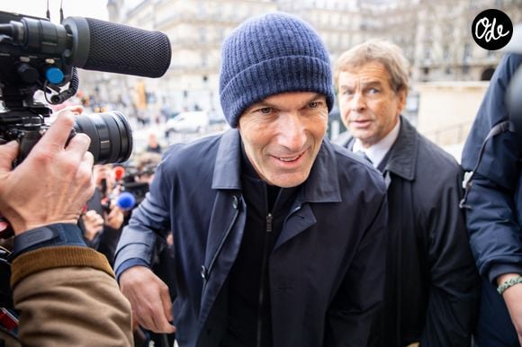 L'ancien rugbyman Michel Macurdy l'a côtoyé pendant deux ans lors de ce cursus.

Zinédine Zidane - Arrivées à la cérémonie religieuse en hommage à Rolland Courbis en l’église de la Madeleine à Paris, France, le 14 janvier 2026. © Jacovides-Moreau/Bestimage