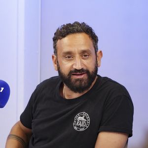 Exclusif - Cyril Hanouna, sur le plateau de l’émission « On Marche Sur La Tête » présentée pa C.Hanouna dans les studios d’ Europe 1 à Paris, France, le 27 juin 2024. © Jack Tribeca / Bestimage