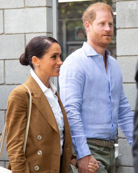 Le prince Harry et la duchesse de Sussex Meghan visitent l'école La Giralda lors du deuxième jour de leur visite à Bogota, en Colombie, le 16 août 2024.