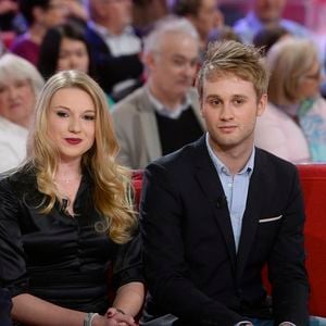 Interviewé par le site "Gala", Pierre Sled a évoqué ses enfants. Concernant le discret Nicolas, il fait une révélation de taille : "Mon fils a un super job. 

Pierre Sled, Valentine Sled, Nicolas Sled - Enregistrement de l'émission "Vivement Dimanche" à Paris le 1er Avril 2015. . Invité principal Sophie Davant.
COADIC GUIREC / BESTIMAGE