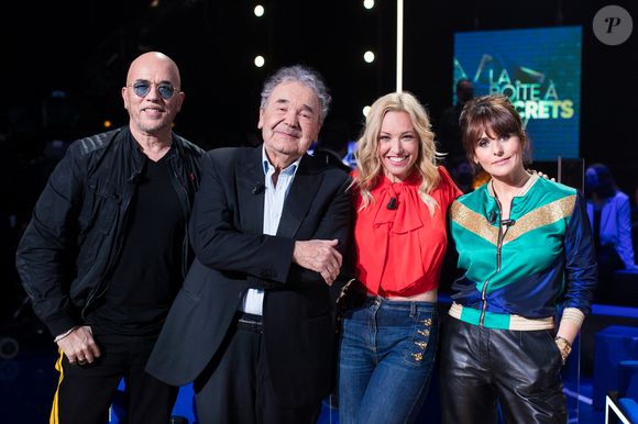 Pascal Obispo, Pierre Perret, Natasha St Pier, Faustine Bollaert lors de l'enregistrement de l'émission "La boîte à Secrets" à Paris, qui sera diffusée le 9 septembre sur France 3.

© Tiziano Da Silva / Bestimage
