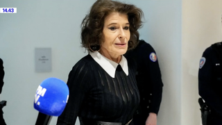 Après son témoignage, Fanny Ardant adresse un geste très symbolique à Gérard Depardieu