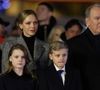Charlène et Albert de Monaco étaient de sortie avec leurs deux enfants, le prince Jacques et la princesse Gabriella, pour un événement sportif qu’ils ne voulaient pas manquer.

Le Prince Albert II de Monaco, la Princesse Charlène de Monaco, le Prince Héréditaire Jacques et la Princesse Gabriella assistent à la cérémonie de la Sainte Dévote à Monaco, Monaco Photo par Jean-Charles Vinaj/ABACAPRESS.COM