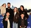 Actuellement attaquant vedette du LOSC à 40 ans, Olivier Giroud prépare déjà sa vie d'après, et celle-ci ne s'écrira pas en France.

Olivier Giroud et sa femme Jennifer avec leurs enfants - Inauguration du village de la Reine des Neiges sur le site de Disneyland Paris à Marne-la-Vallée. © Disneyland Paris via Bestimage