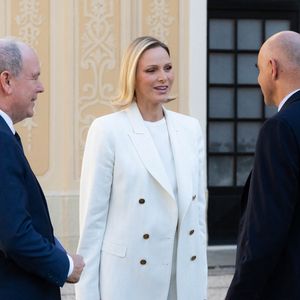 Le prince Albert II de Monaco et la princesse Charlène de Monaco ont accueilli au Palais princier les ambassadeurs et représentants permanents des 46 États membres de l'organisation du Conseil de l'Europe, Monaco le 2 septembre 2026. © Olivier Huitel/Pool Monaco/Bestimage
