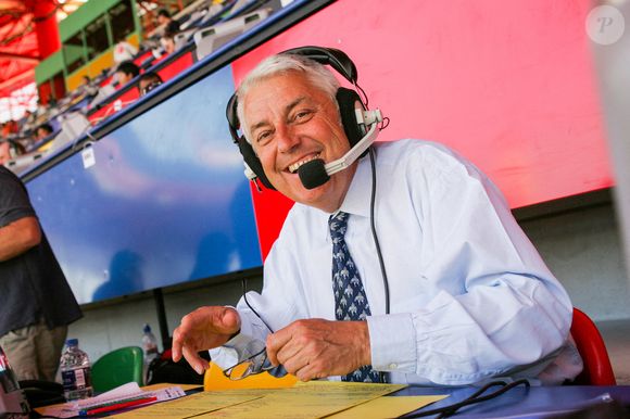 Charles Biétry de France Télévisions pendant le match du Championnat d'Europe entre la République Tchèque et la Lettonie à l'Estadio Municipal, Aveiro, Portugal le 15 juin 2004 Photo by Alain Gadoffre / Onze / Icon Sport /ABACAPRESS.COM