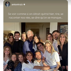 Retrouvailles entre les membres de "William à midi" chez William Leymergie et Sophie Davant à Paris.