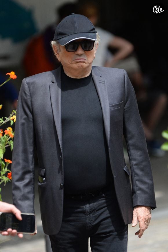Michel Drucker lors de l'hommage rendu aux obsèques de Françoise Coquet au cimetière de Montmartre à Paris, France, le 24 juillet 2026. © Bestimage