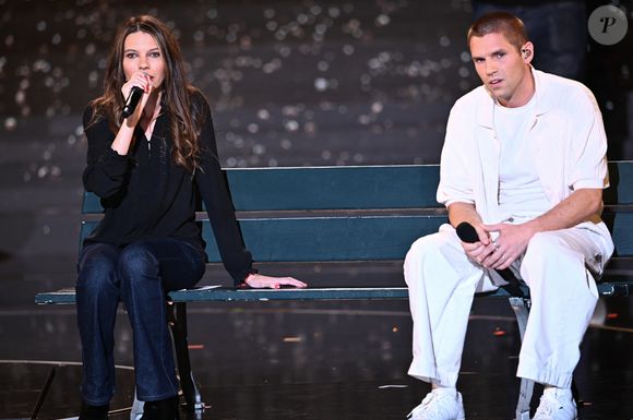 Exclusif  Lisa Brunet (femme de Pablo Mira) et le chanteur Hervé - Surprises - Enregistrement de l'émission "La chanson secrète", présentée par N.Aliagas et diffusée le 1er décembre sur TF1 © Guillaume Gaffiot-Cyril Moreau / Bestimage
