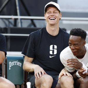 Diane PARRY, Jannik SINNER et Gael MONFILS - Soirée "Gael & Friends" à Roland Garros sur le court Phlippe Chatrier à Paris le 21 mai 2026.