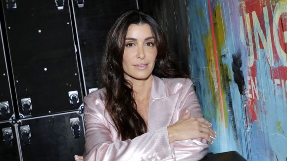 Jenifer maman de 3 enfants et "sur les rotules" : comment la chanteuse s'en sort-elle malgré tout et sans nounou ?