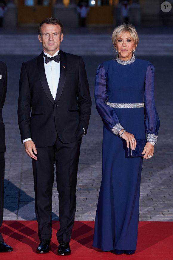 Le président Emmanuel Macron et sa femme Brigitte Macron - Dîner d'Etat au château de Versailles en l'honneur de la visite officielle du roi Charles III d'Angleterre et de la reine consort Camilla Parker Bowles de 3 jours en France. Le 20 septembre 2023
© Moreau-Jacovides / Bestimage