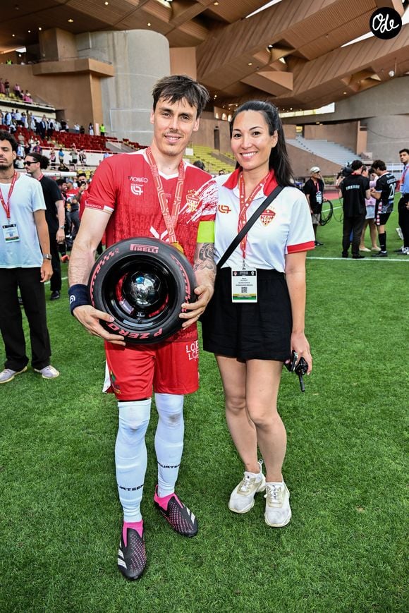 Le président des Barbagiuans s'est appuyé sur l'aide précieuse de son épouse Marie, secrétaire générale de l'équipe, pour l'organisation.

Louis et Marie Ducruet lors du match de football caritatif au stade Louis II de Monaco opposant les Barbagiuans aux pilotes de l'équipe Nazionale Piloti dans le cadre de la "Racing Stars Football Cup" le 3 juin 2026.

© Bruno Bebert / Bestimage