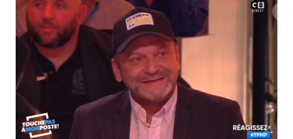 Son père Thierry, investisseur discret, est coassocié avec lui dans trois structures.


Kev Adams et son père Thierry Smadja sur le plateau de TPMP le 26 mars 2019