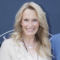 Estelle Lefébure inspire avec une routine beauté minimaliste et efficace très facile à adopter