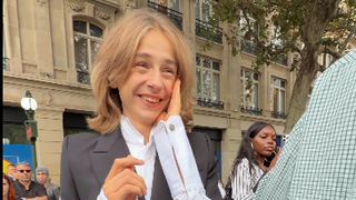 Julie Depardieu et Philippe Katerine : leur fils Billy, 15 ans, attire tous les regards avec son allure audacieuse en pleine Fashion Week